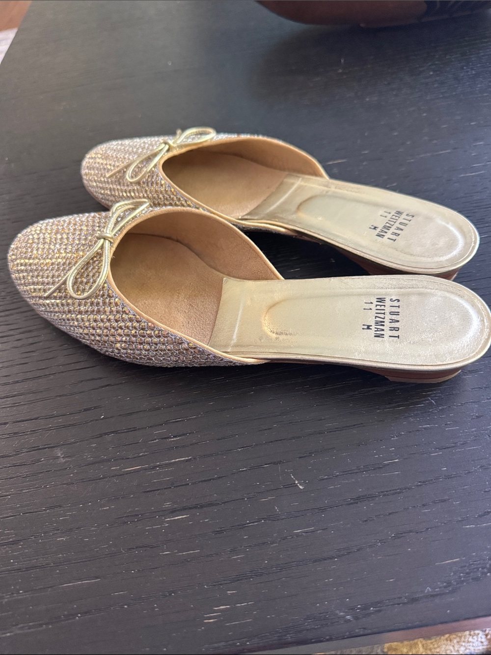 Stuart Weitzman gold sequin bow detailing mule flats. Size 11M. - Picture 4 of 6